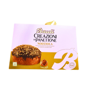 Panettone Nocciola Bauli in close-up – presentatie van de Italiaanse taart met hazelnoten